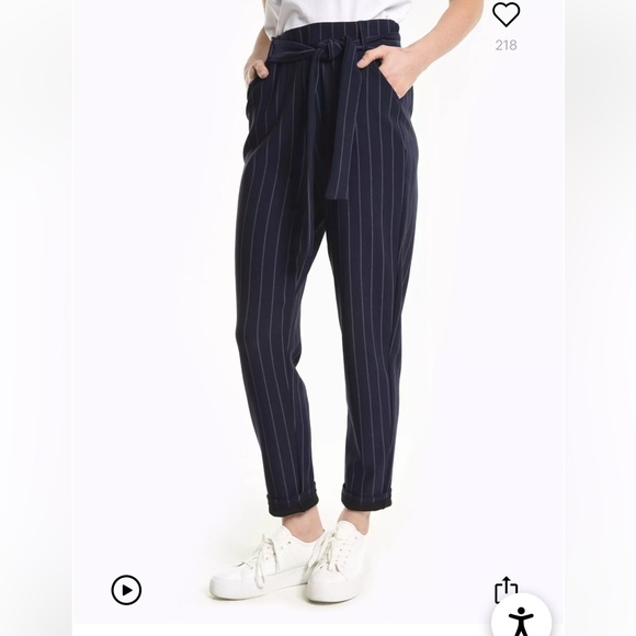 Wilfred Pants - NWT Aritzia Wilfred Tie-Front (Jallade) Pant size 4 striped navy & white